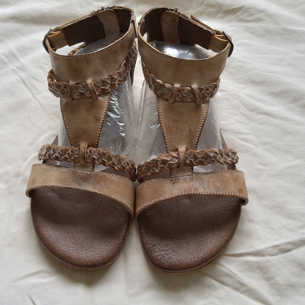 Roan by Bedstu Gladiator sandals size 10